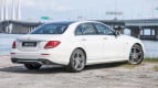 Mercedes-Benz E-Class Exterior photo