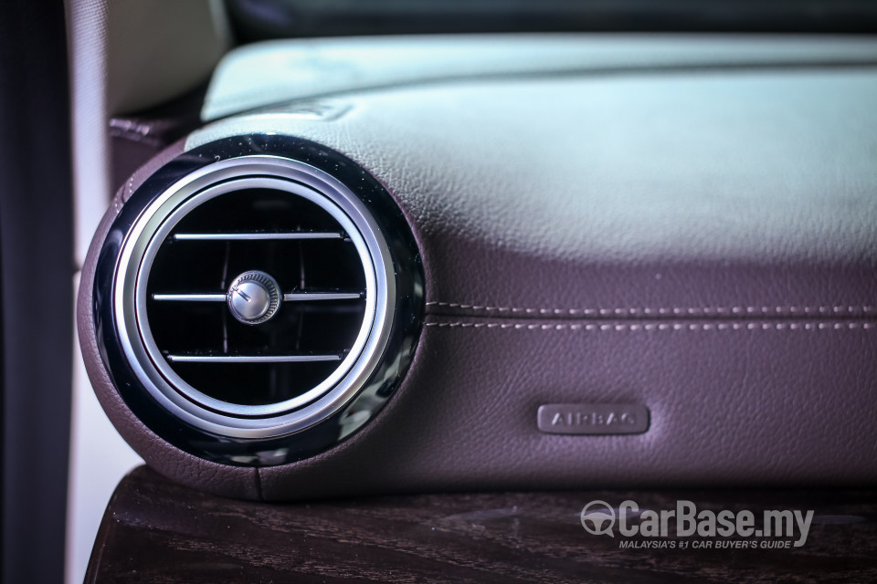 Mercedes-Benz E-Class W213 (2016) Interior