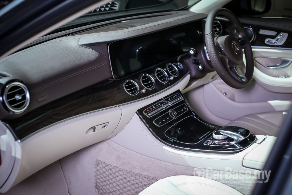 Mercedes-Benz E-Class W213 (2016) Interior