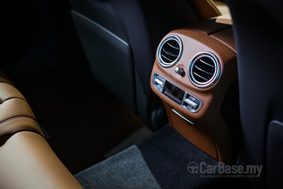 BMW i4 G26 (2022) Interior