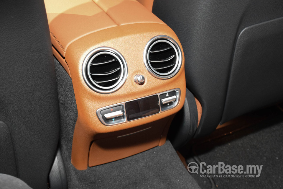 Mercedes-Benz E-Class W213 (2016) Interior