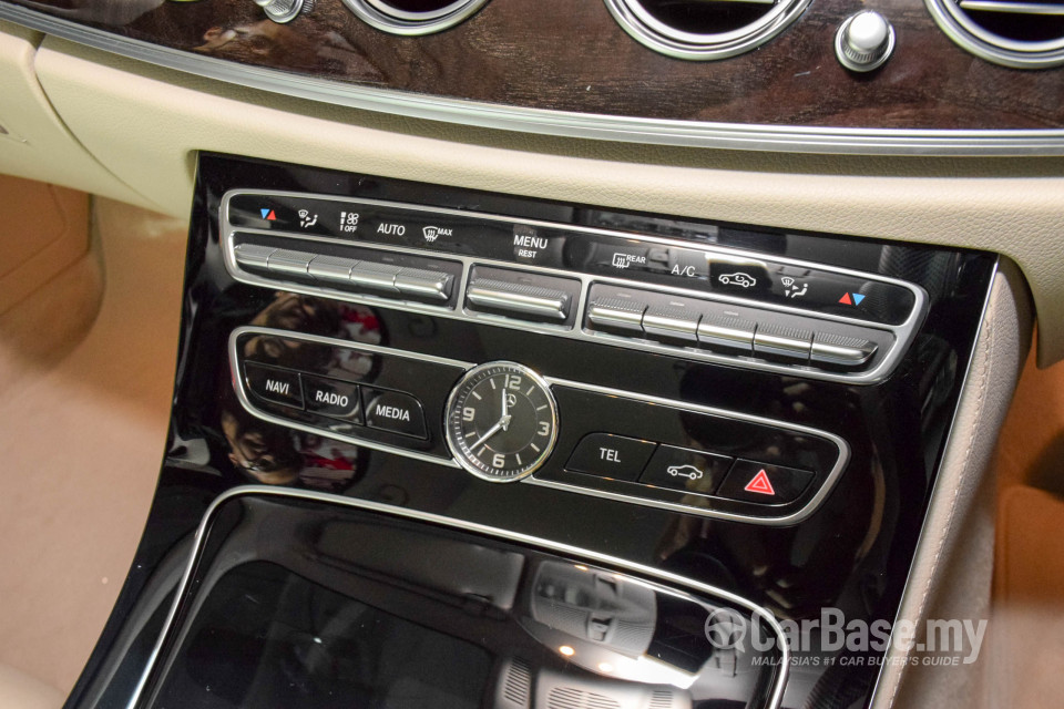 Mercedes-Benz E-Class W213 (2016) Interior