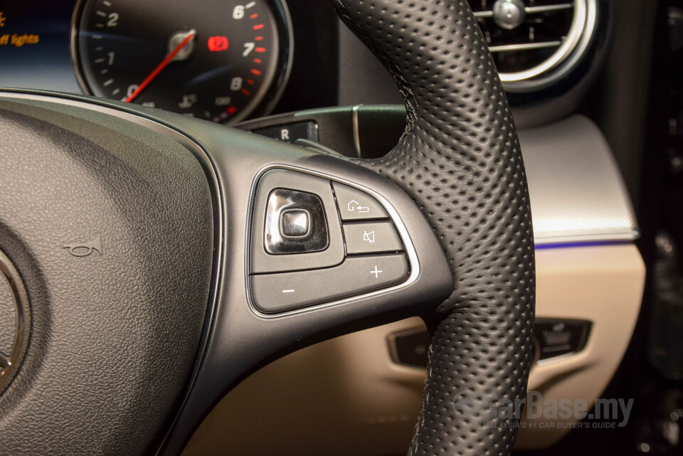 Lexus LS XF50 (2018) Interior