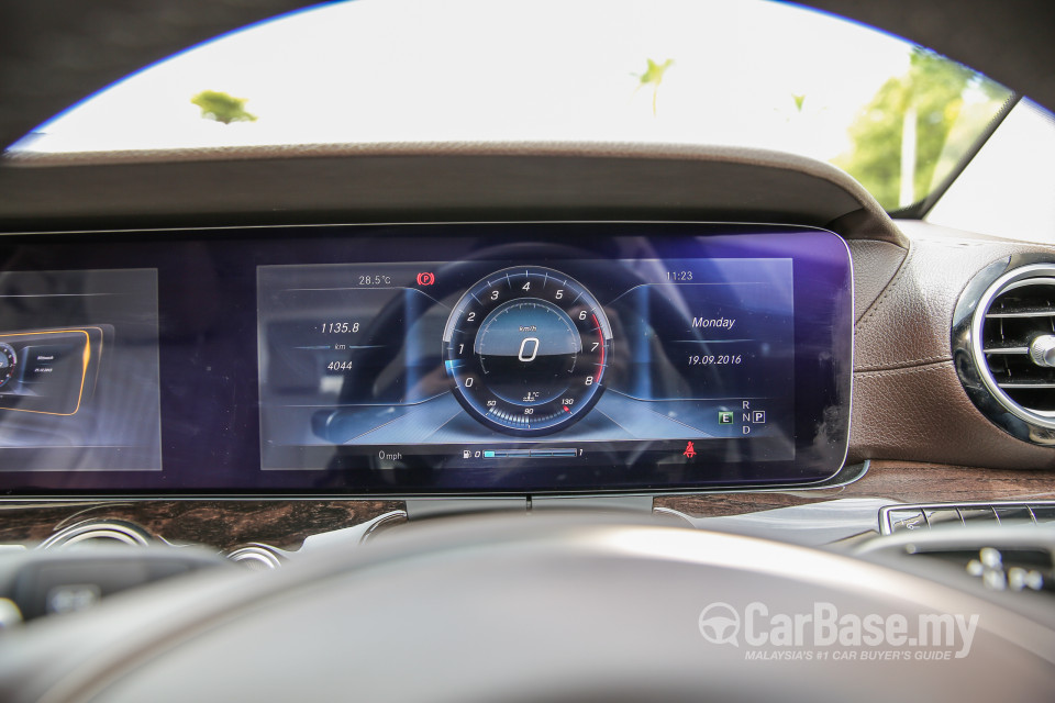 Mercedes-Benz E-Class W213 (2016) Interior