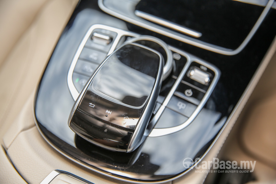 Mercedes-Benz E-Class W213 (2016) Interior