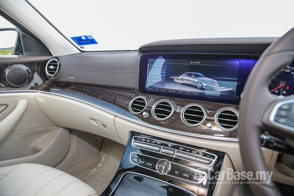 Mercedes-Benz E-Class W213 (2016) Interior