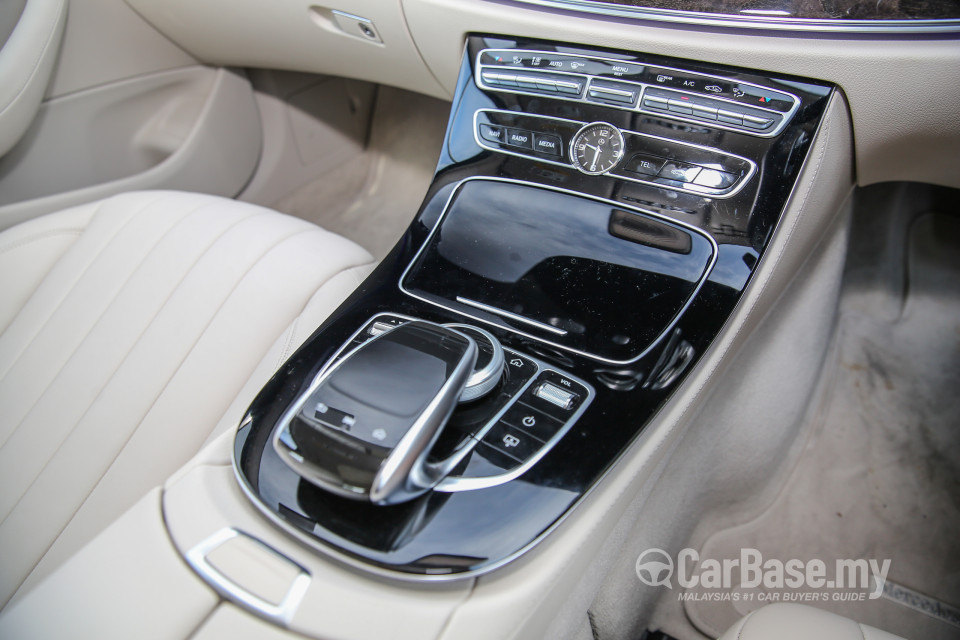 Mercedes-Benz E-Class W213 (2016) Interior
