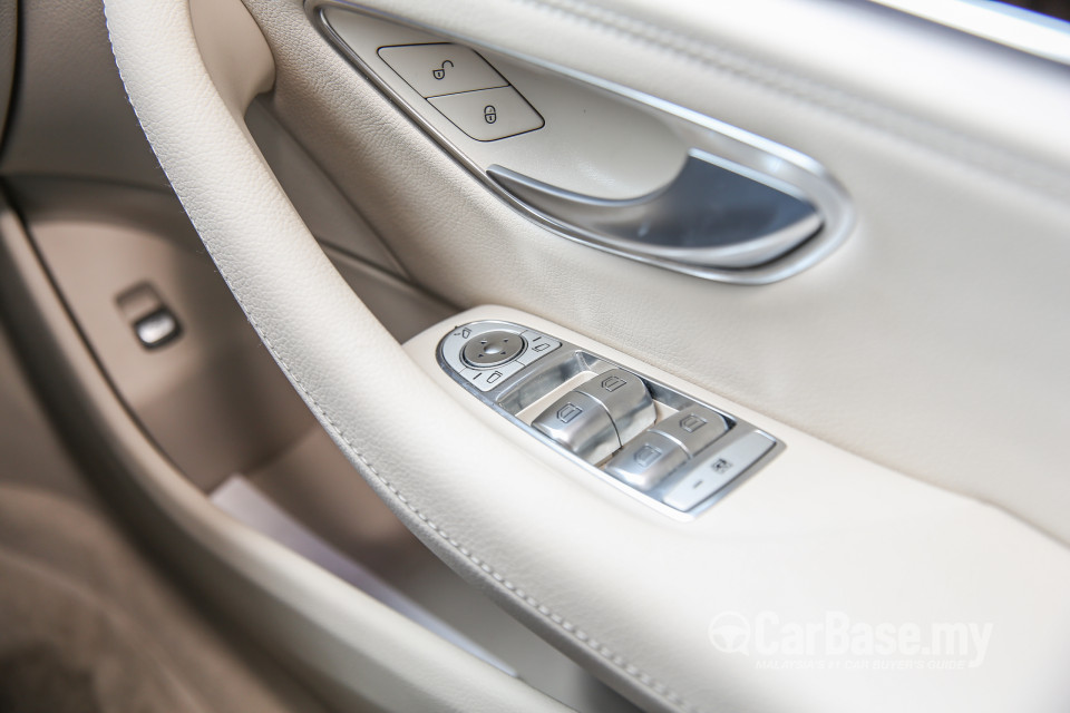 Mercedes-Benz E-Class W213 (2016) Interior