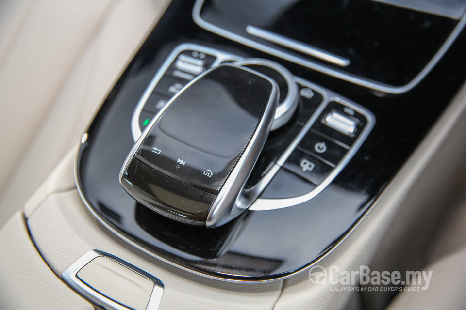 Mercedes-Benz E-Class W213 (2016) Interior