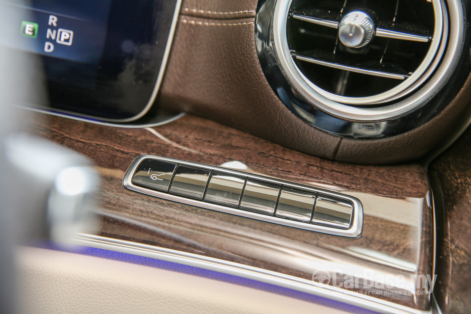 Mercedes-Benz E-Class W213 (2016) Interior
