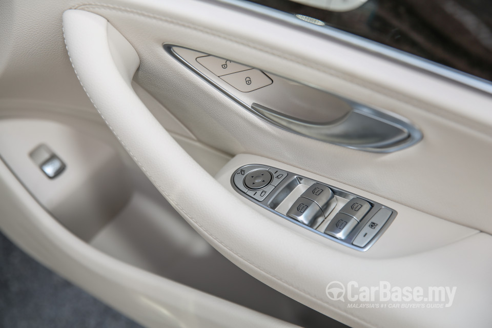 Mercedes-Benz E-Class W213 (2016) Interior