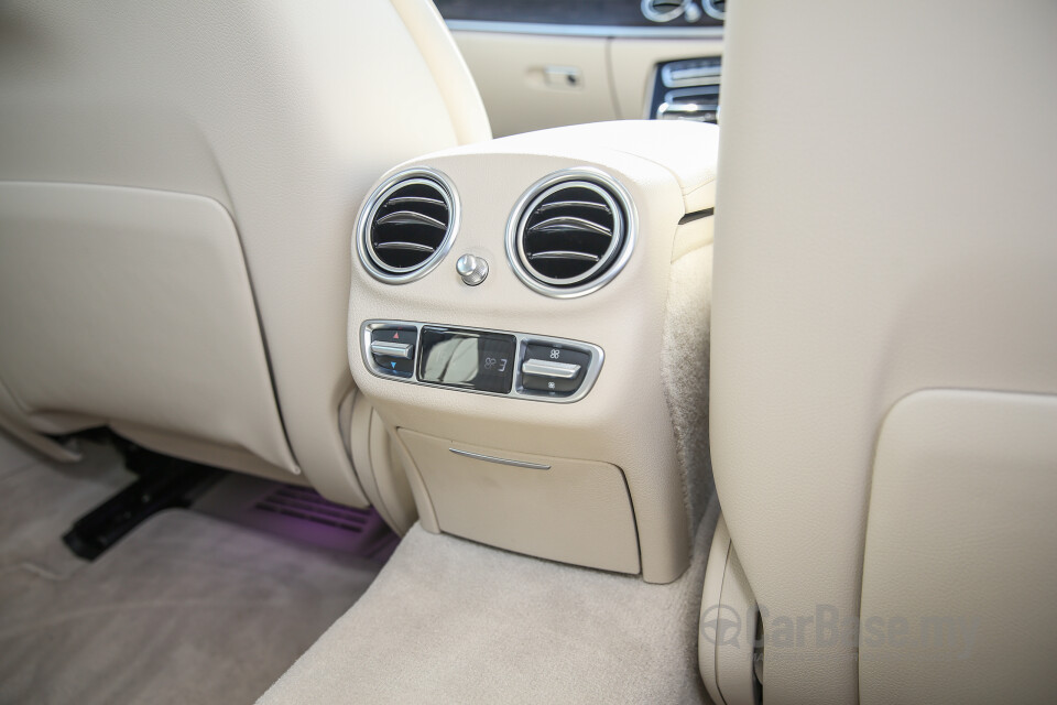 Land Rover Range Rover L405 (2013) Interior