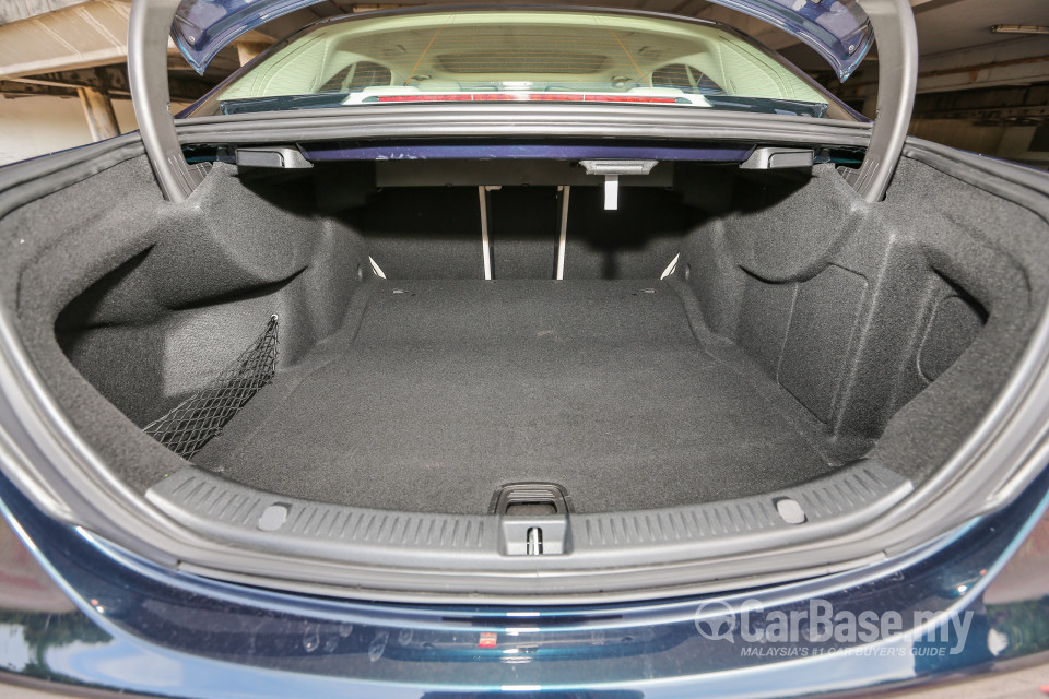 Mercedes-Benz E-Class W213 (2016) Interior