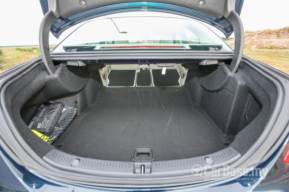 Mercedes-Benz E-Class W213 (2016) Interior