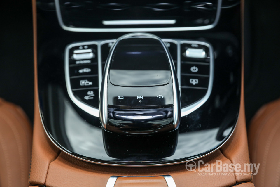 Mercedes-Benz E-Class W213 (2016) Interior