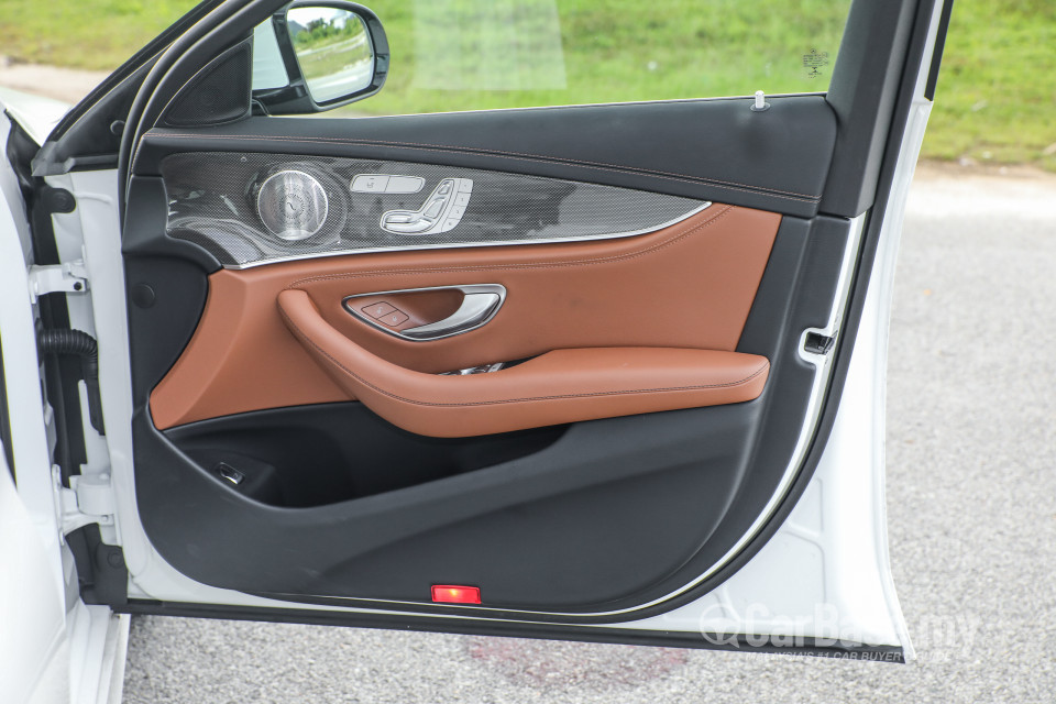 Mercedes-Benz E-Class W213 (2016) Interior
