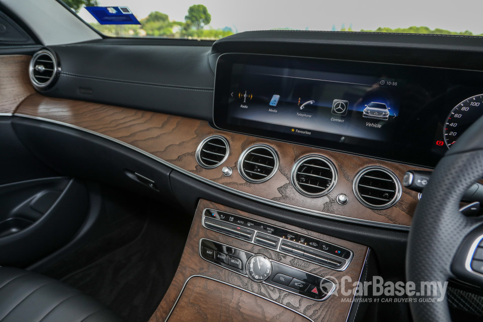 Mercedes-Benz E-Class W213 (2016) Interior