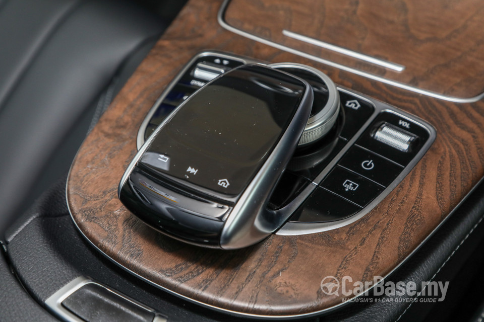 Mercedes-Benz E-Class W213 (2016) Interior