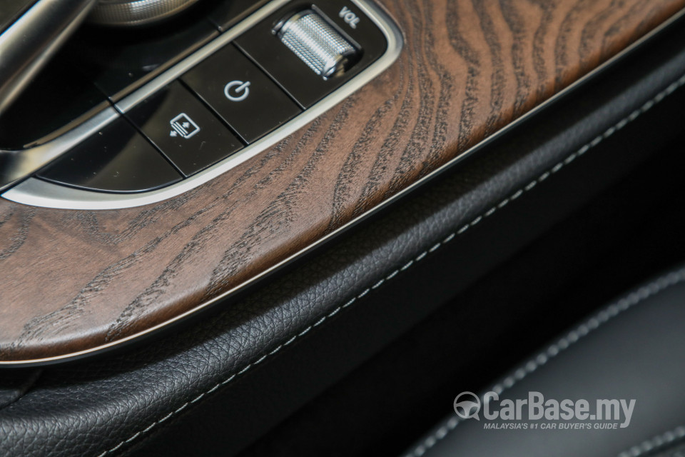 Mercedes-Benz E-Class W213 (2016) Interior
