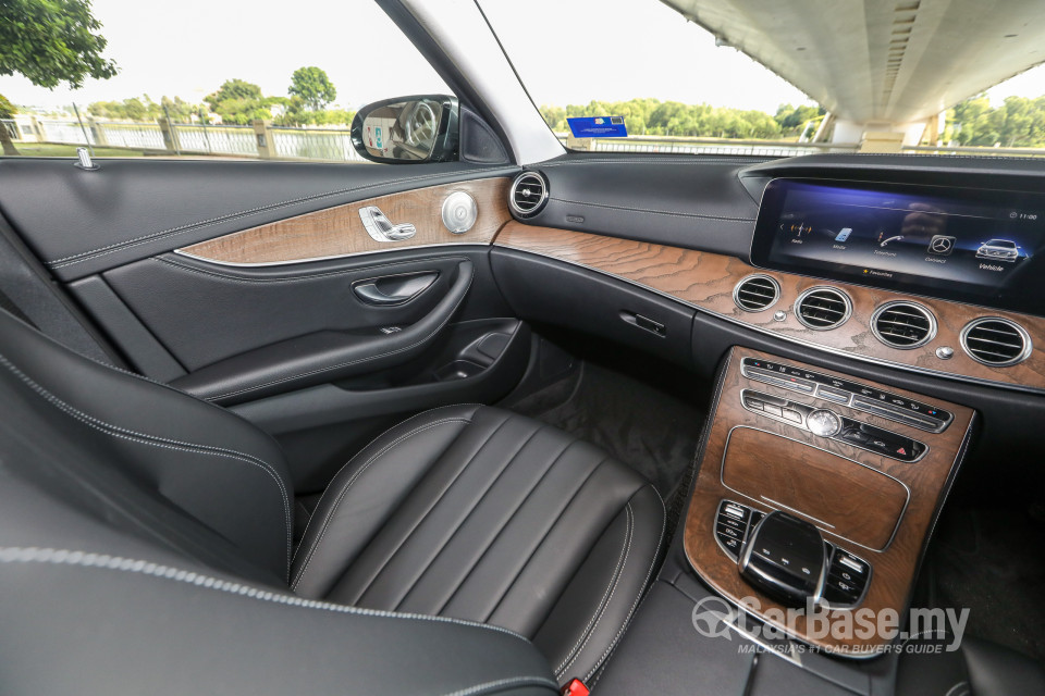 Mercedes-Benz E-Class W213 (2016) Interior