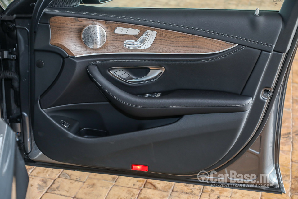Mercedes-Benz E-Class W213 (2016) Interior