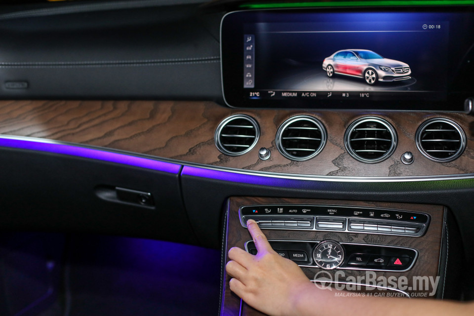 Mercedes-Benz E-Class W213 (2016) Interior