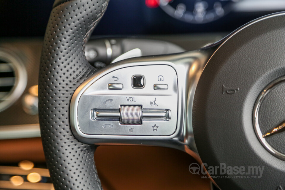 Nissan Navara D23 (2015) Interior