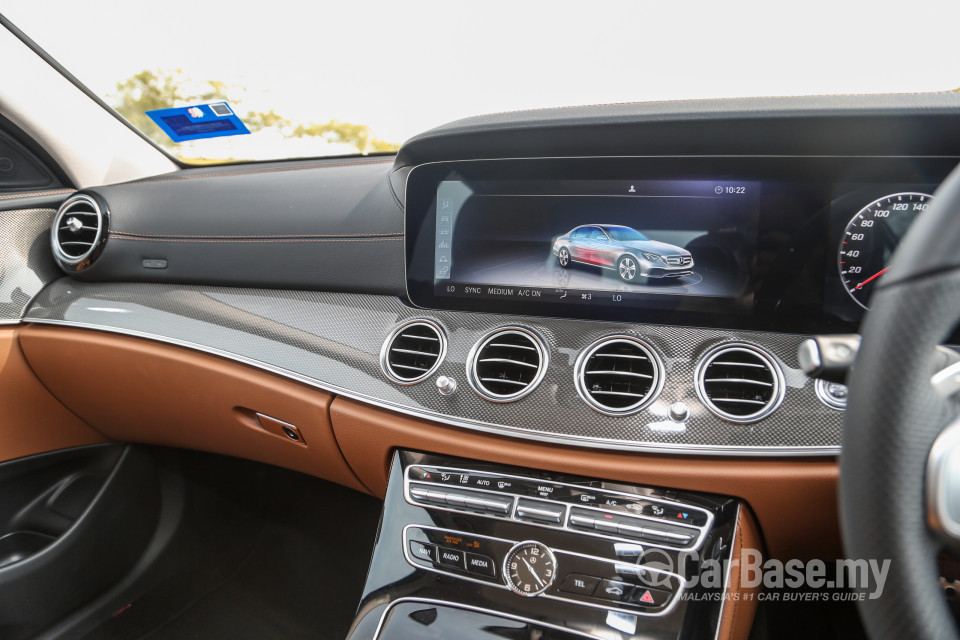 Mercedes-Benz E-Class W213 (2016) Interior