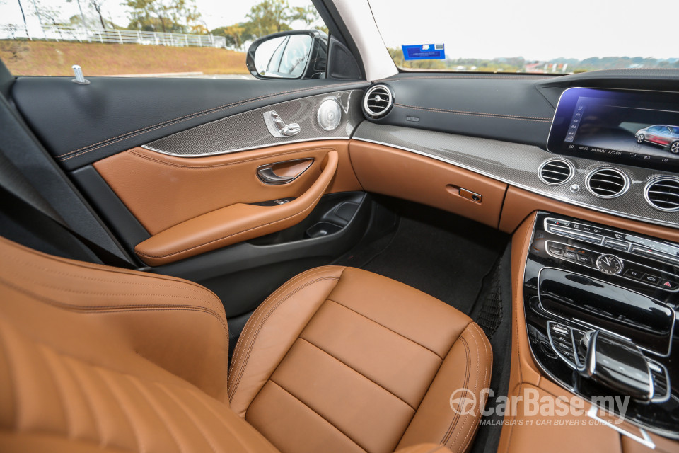 Mercedes-Benz E-Class W213 (2016) Interior