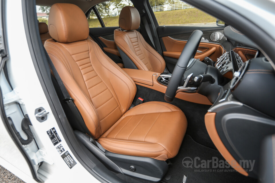 Nissan Navara D23 (2015) Interior