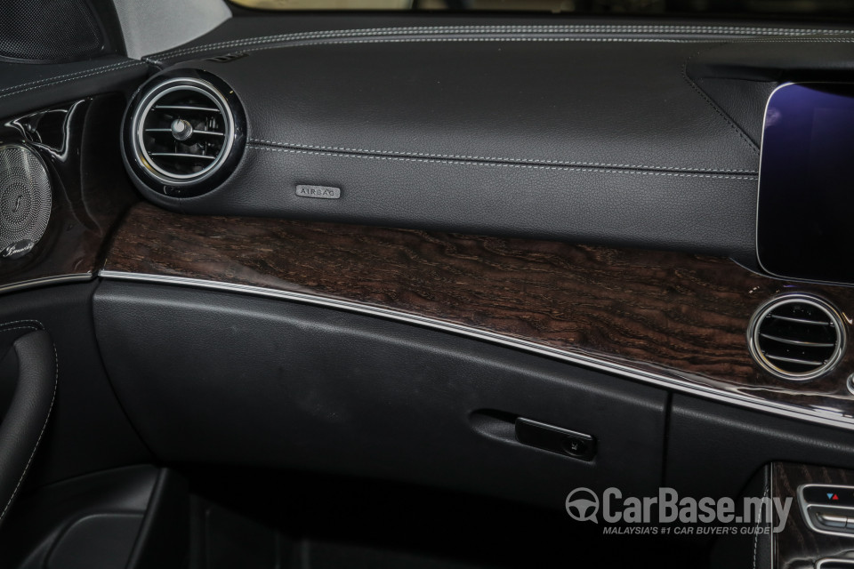 Mercedes-Benz E-Class W213 (2016) Interior