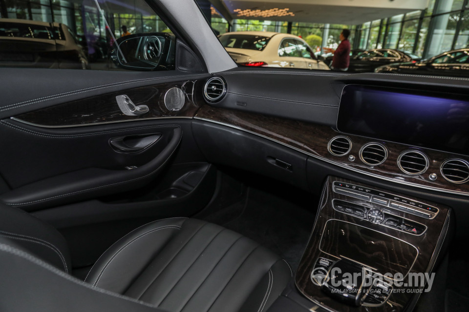 Mercedes-Benz E-Class W213 (2016) Interior