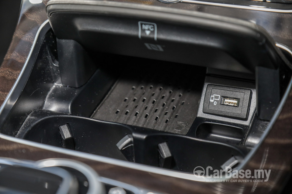Mercedes-Benz E-Class W213 (2016) Interior