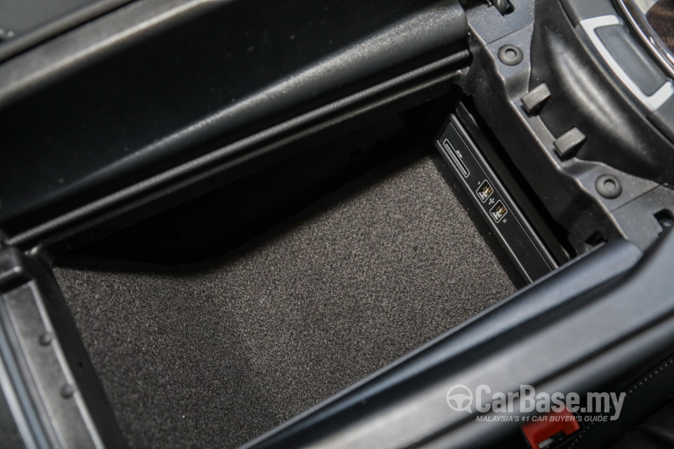 Mercedes-Benz E-Class W213 (2016) Interior