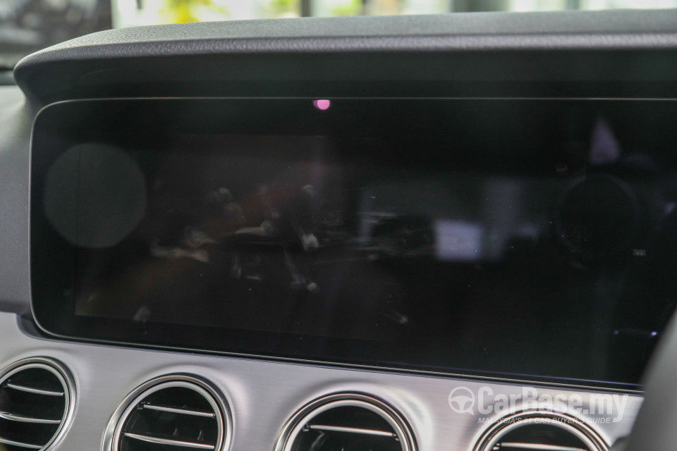Mercedes-Benz E-Class W213 Facelift (2021) Interior