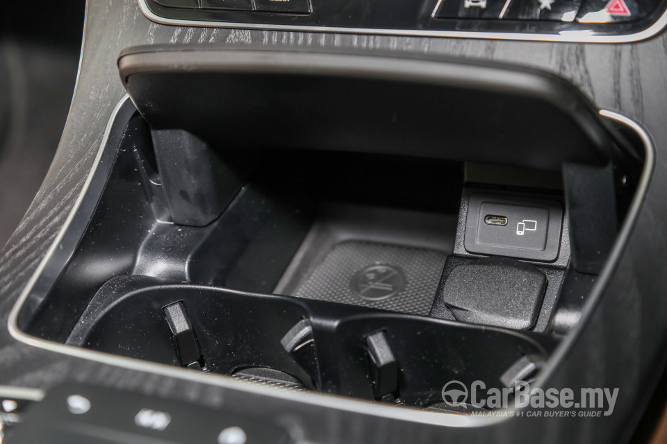 Mercedes-Benz E-Class W213 Facelift (2021) Interior