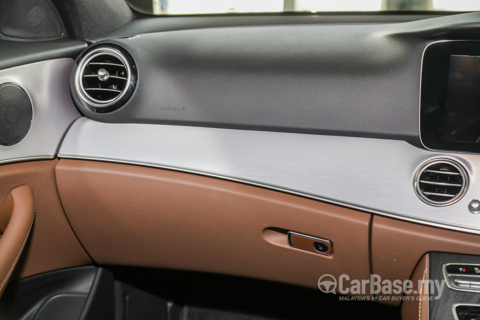 Mercedes-Benz E-Class W213 Facelift (2021) Interior