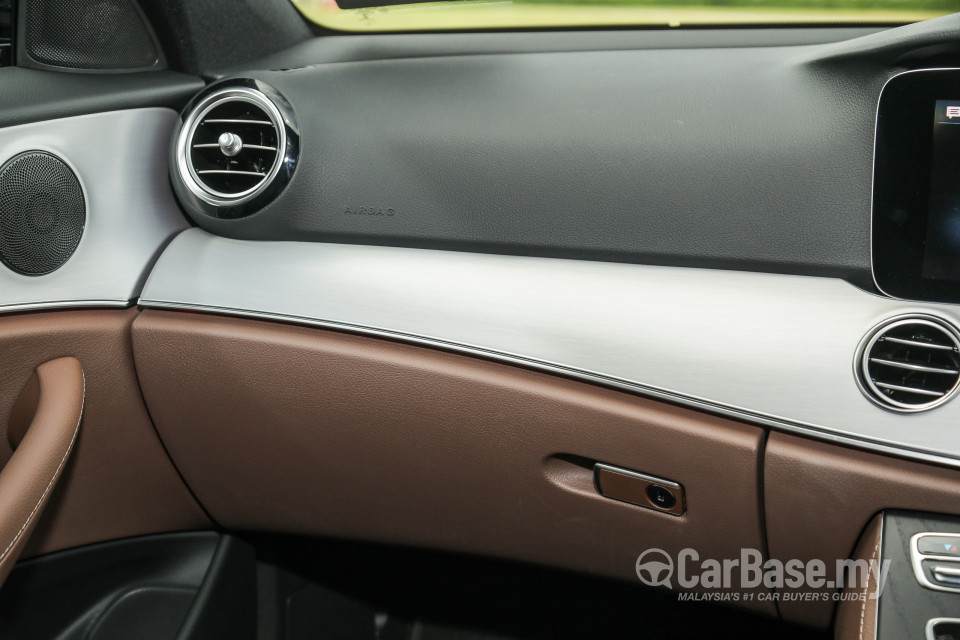 Mercedes-Benz E-Class W213 Facelift (2021) Interior