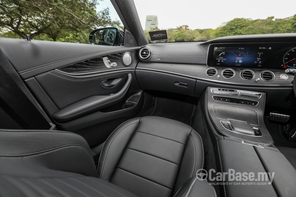 Mercedes-Benz E-Class W213 Facelift (2021) Interior