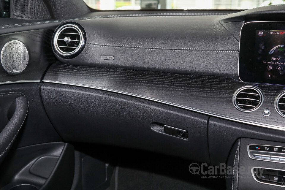 Mercedes-Benz E-Class W213 Facelift (2021) Interior