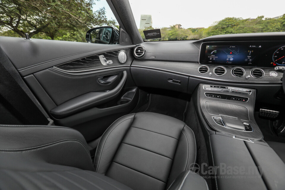 Mercedes-Benz E-Class W213 Facelift (2021) Interior