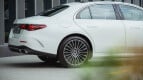 Mercedes-Benz E-Class Exterior photo