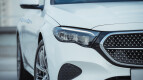 Mercedes-Benz E-Class Exterior photo