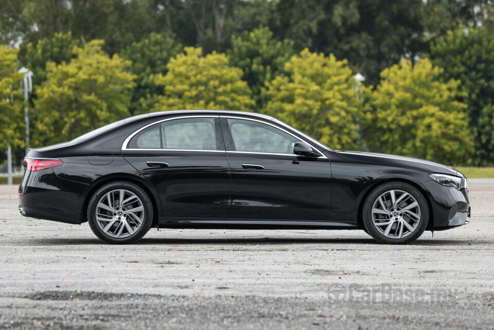 Mercedes-Benz E-Class W214 (2024) Exterior
