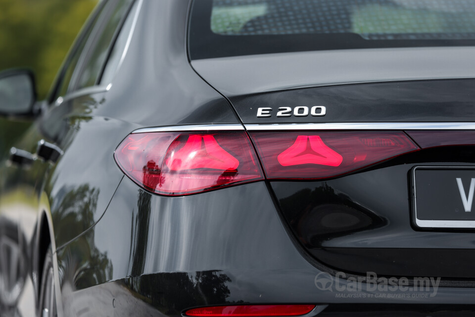 Mercedes-Benz E-Class W214 (2024) Exterior