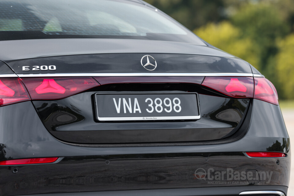 Mercedes-Benz E-Class W214 (2024) Exterior
