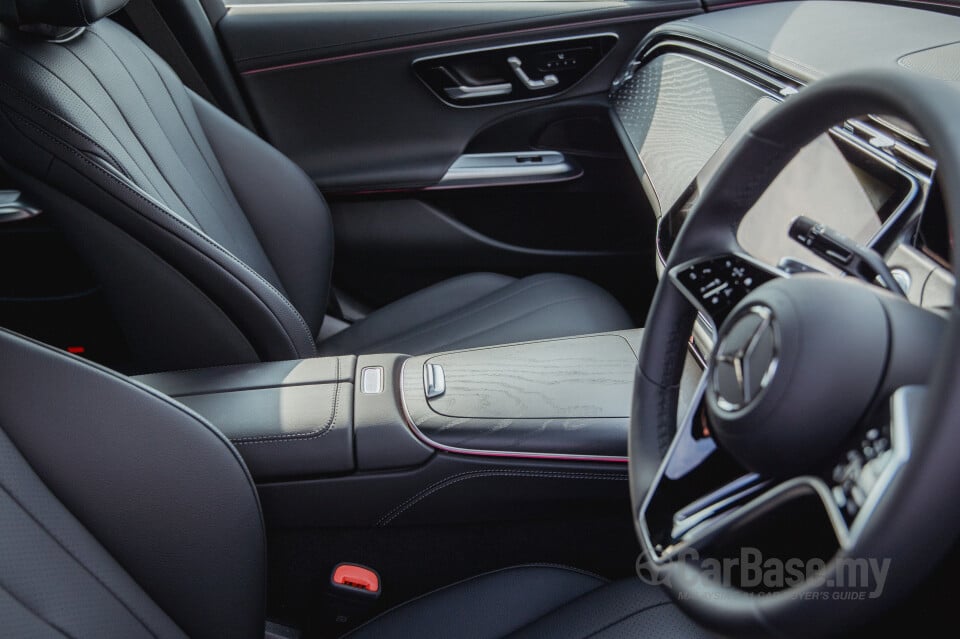 Mercedes-Benz E-Class W214 (2024) Interior