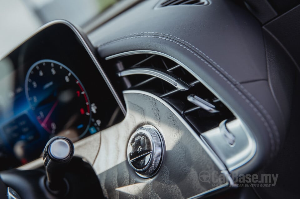 Mercedes-Benz E-Class W214 (2024) Interior
