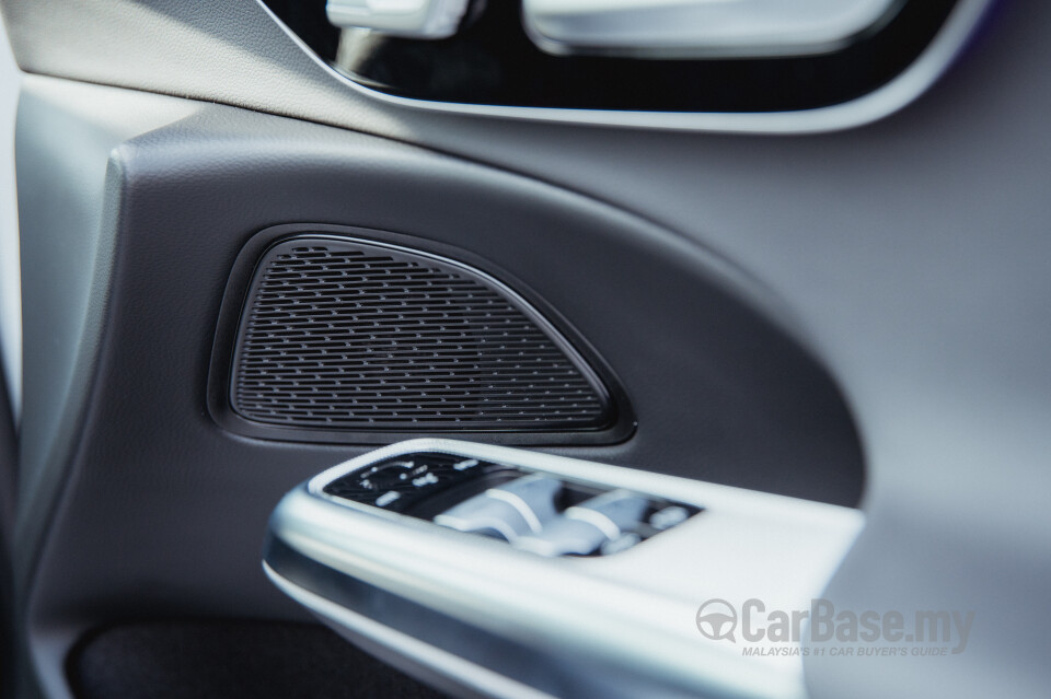 Mercedes-Benz E-Class W214 (2024) Interior