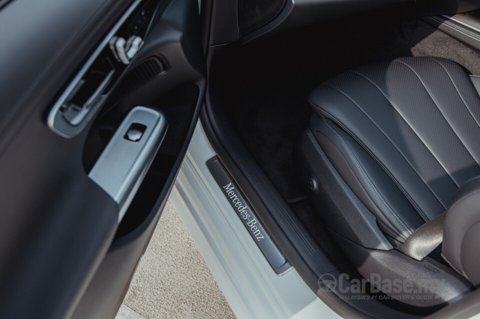 Mercedes-Benz E-Class W214 (2024) Interior